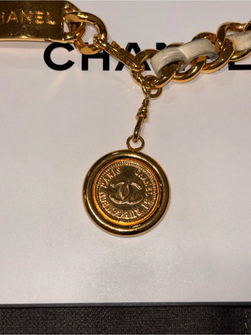 Authentic CHANEL vintage beige leather chain medallion belt 75cm